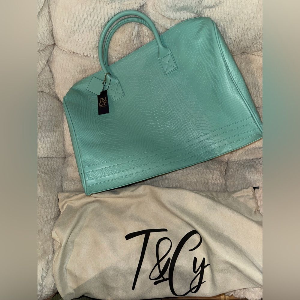 Tote&Carry  APOLLO 1 DUFFLE BAG IN Tiffany nwt
